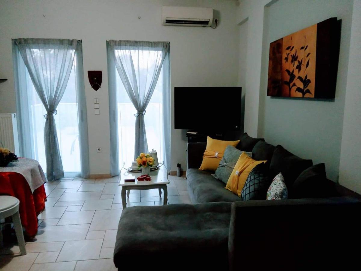 Πέτρινο Στη Θάλασσα Apartment Nafpaktos Exterior photo